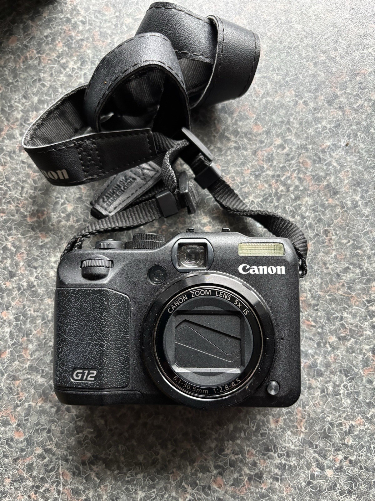 Canon PowerShot G12 10.0 MP Compact Digital Camera  with Accessories - Black