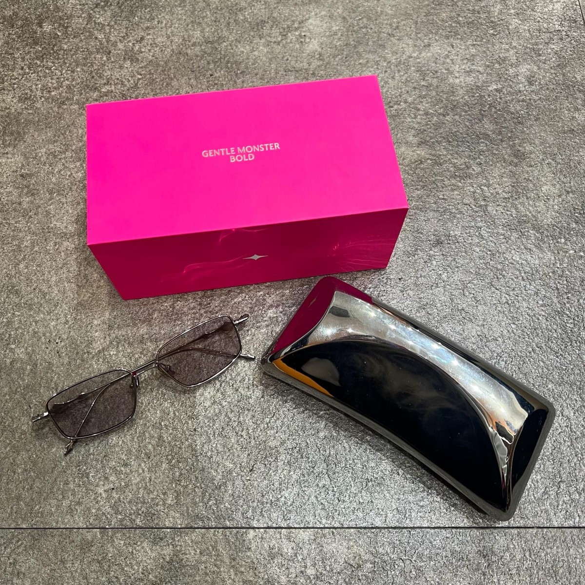 GENTLE MONSTER Atomic 02 Condition A Sunglasses Size F Silver 