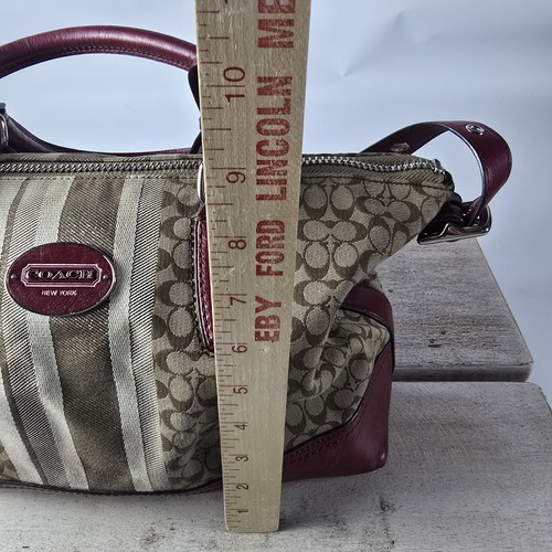 Coach Legacy rot/khaki Jacquard Signatur Streifen Molly Zwei-Wege-Umhängetasche 21154 - Bild 8 von 15