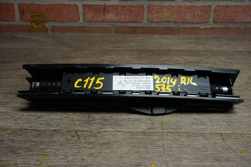 BMW 535I F10 2011-2016 puerta trasera izquierda cuarto ventilación viuda cristal parasol OEM Foto 3 de 4