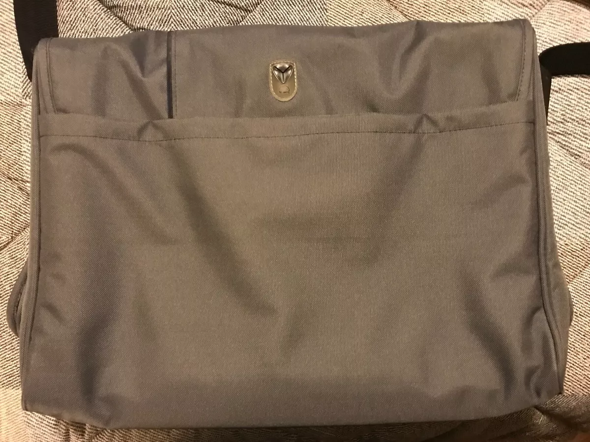 Borsa pc hotsell 17.3 pollici