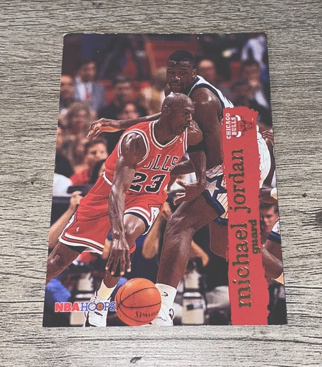 1995 Skybox NBA Hoops Michael Jordan #21 vs Shaquille O'Neal Chicago Bulls