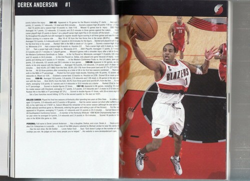 Portland Trailblazers 2004-05 NBA Basketball Media Guide - Picture 2 of 5