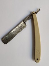 VINTAGE  EXTRA HOLLOW GROUND HAND ENGRAVED WITH USA COAT OF ARMS  STRAIGHT RAZOR
