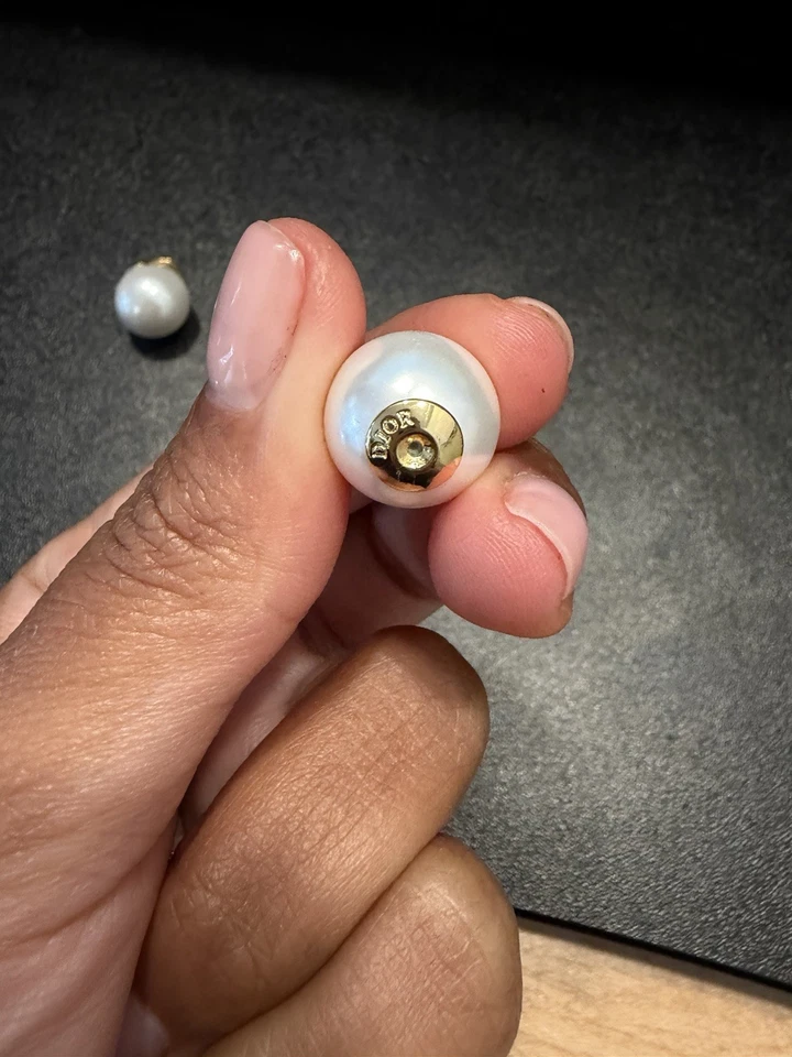 PENDIENTES DIOR CD - Bolsa antipolvo incluida. Foto 4 de 4