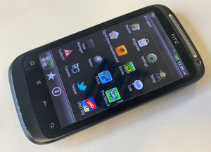 HTC Desire S S510e Smartphone ENTSPERRT Android 2 Handy + Retro installierte Spiele