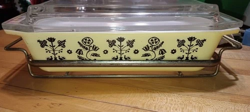 1957 PYREX 575 B - #21 2 QT Space Saver Dish Promotional Needlepoint Embroidery