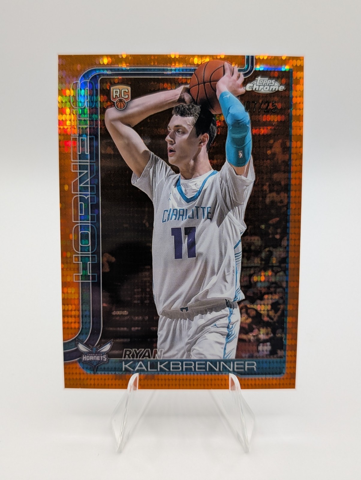 2025-26 Topps Chrome Ryan Kalkbrenner #284 Orange Pulsar /25 (RC) Hornets