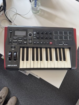 Novation Impulse 25 Midi Keyboard