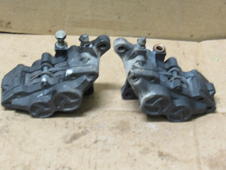 Pinzas de freno delanteras izquierda derecha Triumph 1999 Sprint 955 T2020398 Foto 4 de 4