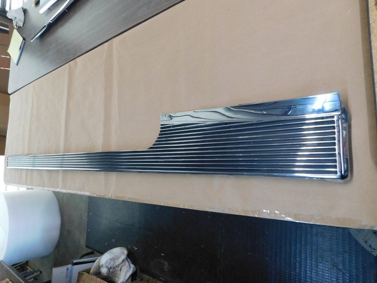 OEM GM 1966 Pontiac Grand Prix Rocker Panel Moulding - Verify