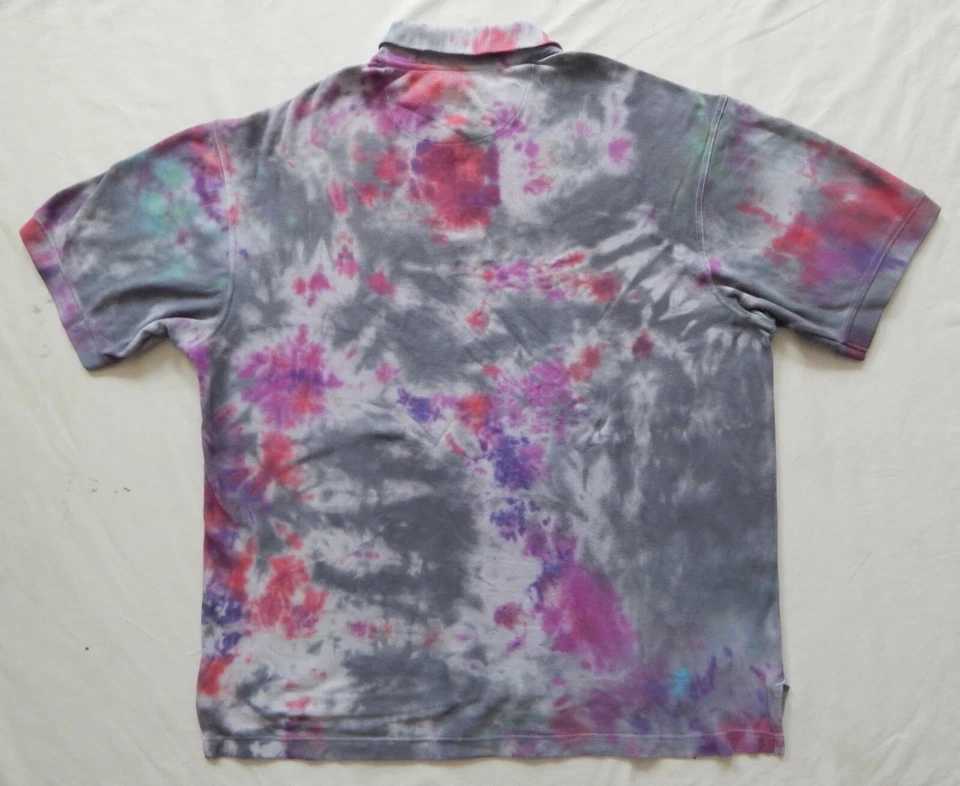 Camisa Polo Tie Dye Negra Púrpura Manga Corta - XL Para Hombre Hecha a Mano Psicodélica Foto 2 de 4