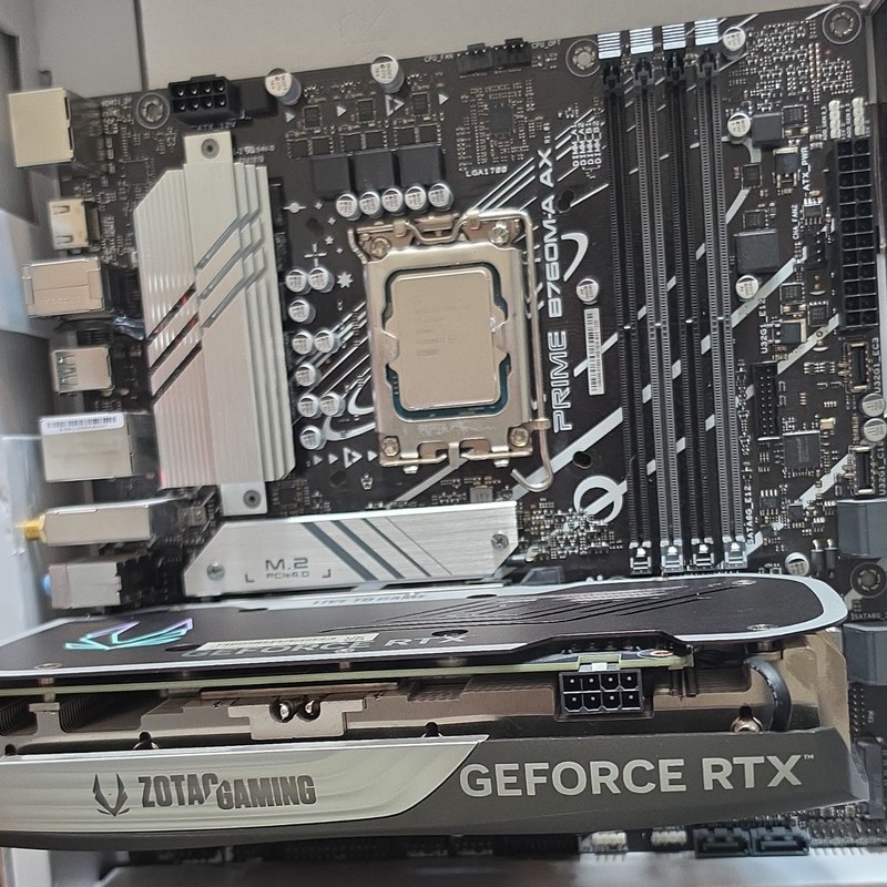 Intel i7-13700F, ASUS B760M-A AX, RTX 4060 Ti Gaming Trio - Perfect Condition