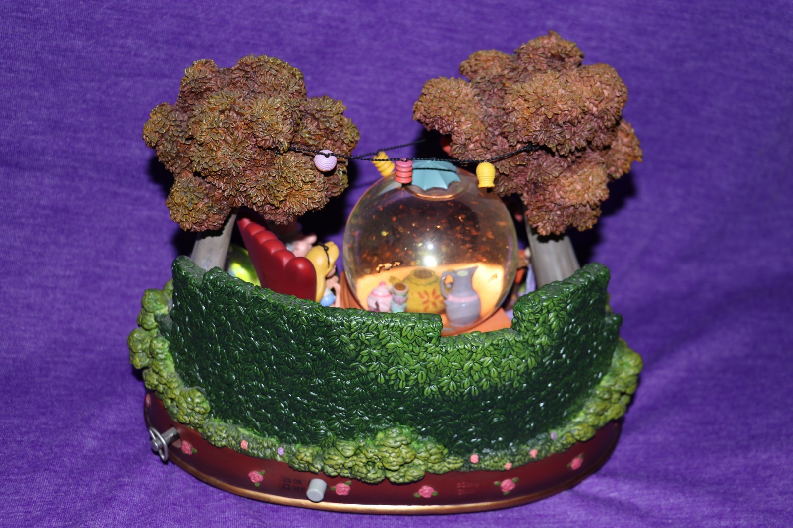 ALICE IN WONDERLAND DOUBLE SNOW GLOBE MAD HATTER'S TEA PARTY UNBIRTHDAY IOB