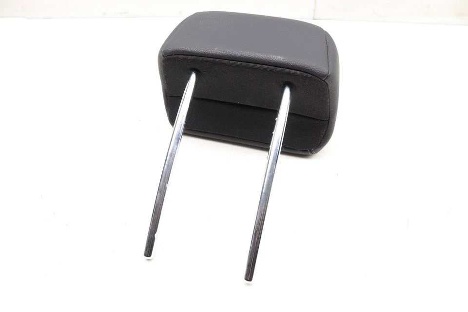 Mercedes-Benz CLA45 AMG 2014-2019 2,0 L - asiento trasero reposacabezas / reposacabezas Foto 3 de 4