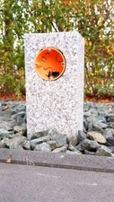 Gartensteckdose Außensteckdose Granit Hellgrau Steckdosensäule Naturstein.