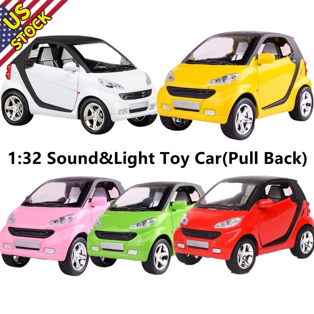 ミニカー Smart Fortwo 1:36 Smart Fortwo Toy Vehicles Diecast Model Cars-Toy For