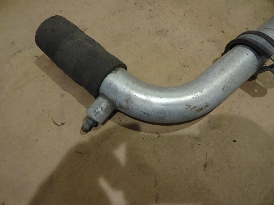 Tubo de agua Ferrari Testarossa P/N 125025 Foto 2 de 4