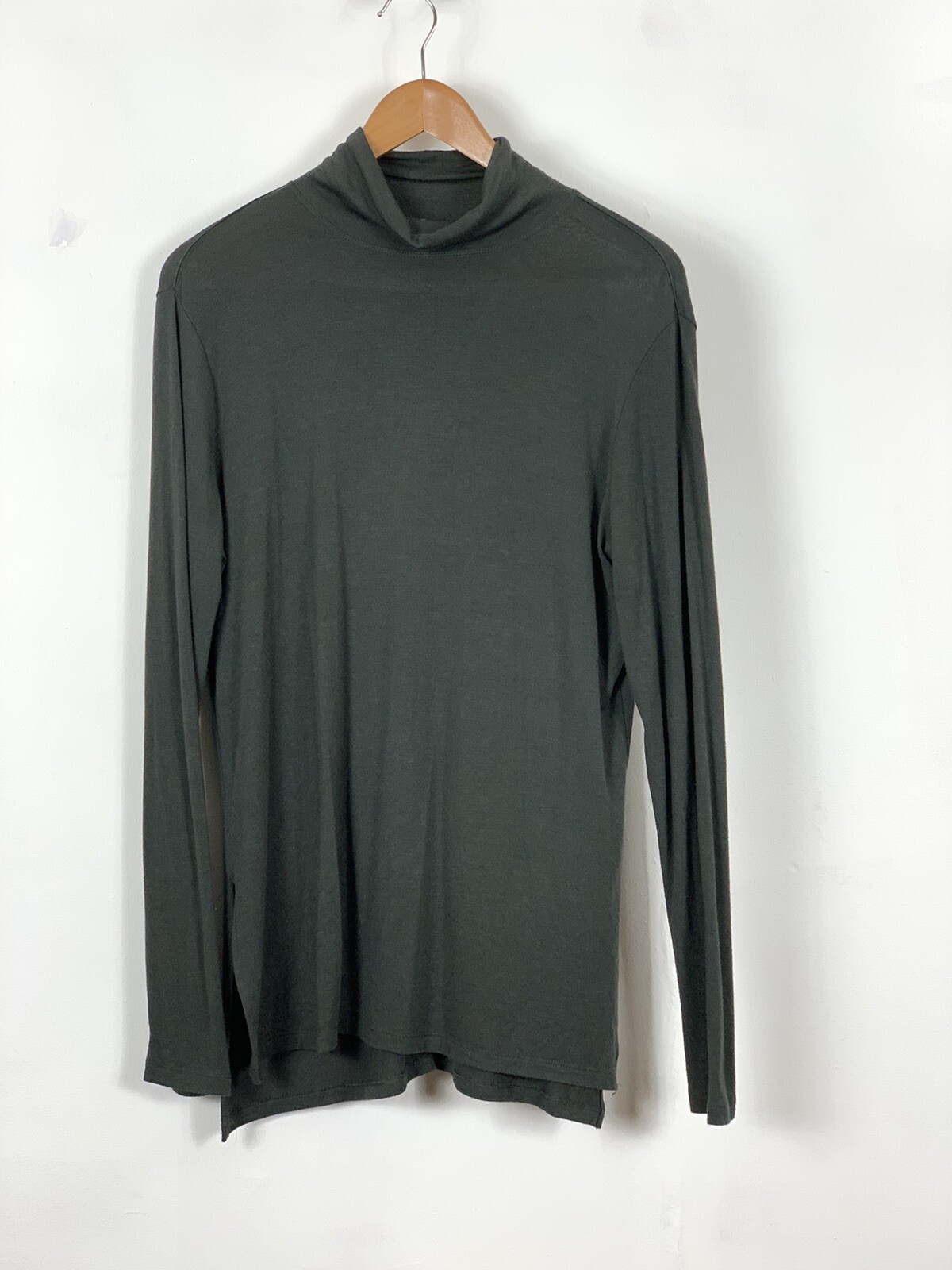 Athleta Women’s Threadlight Layering Turtleneck L… - image 2