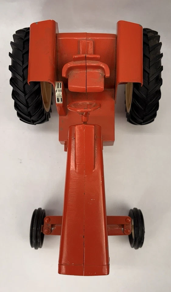 Trator de brinquedo vintage 1960 Ertl Allis Chalmers One-Noventa XT 1/16 laranja fundido - Imagem 3 de 4