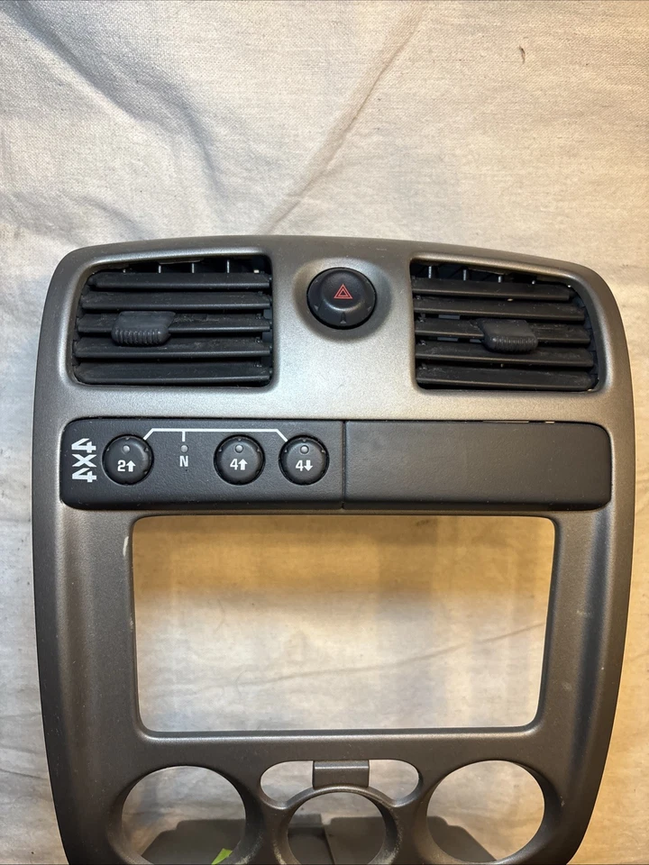 Chevy Colorado GMC Canyon 2004 2012 tablero moldura radio bisel ventilación aire OEM O51 Foto 2 de 4