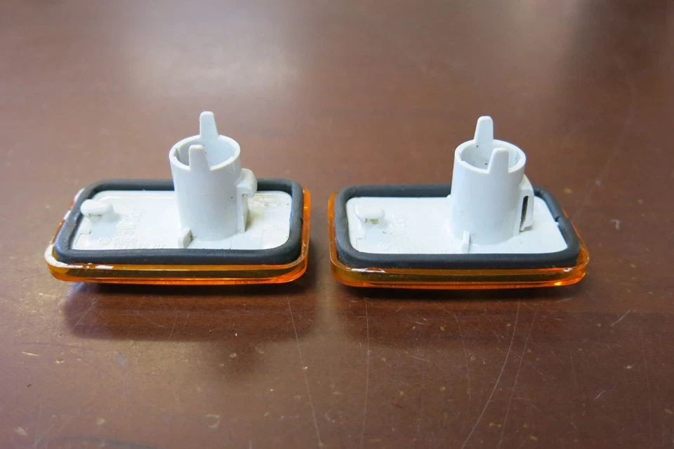 1974-1989 Porsche 911 Hella Fender Lights Pair - Image 2 of 4