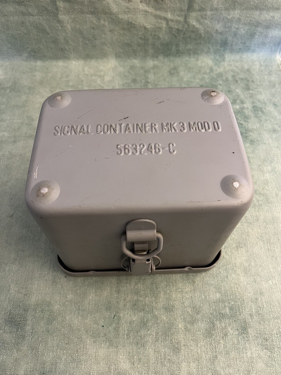 Vtg. Marine Water Proof Case Signal Container MK3 MOD 0