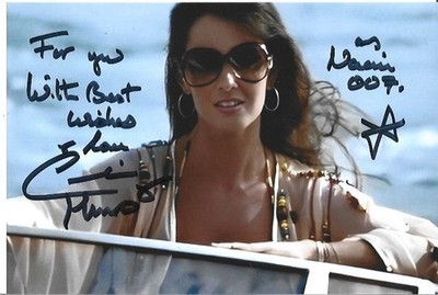 Caroline Munro persönlich signiertes 6'' x 4'' Foto - Naomi - James Bond #W26
