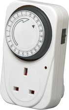 Plug In Timer 24 Hour White 3 Pin Plug Mains Timer With Switch 3200W