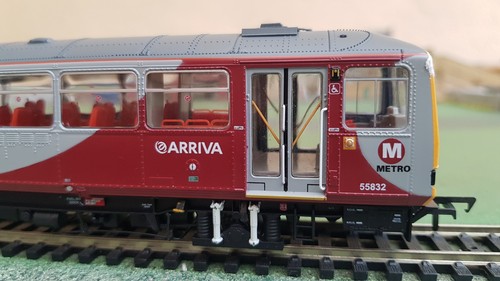 Realtrack Models OO gauge Class 144 Pacer 2-car DMU, Arriva Metro, DCC Ready - Picture 11 of 15