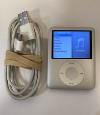 Apple iPod nano 3rd Generation Silver 8 GB Works Great