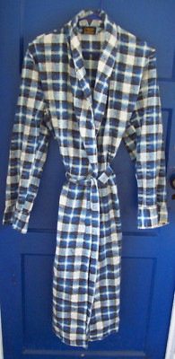 VINTAGE SEARS THE MEN'S STORE FLANNEL ROBE~BLUE/BLACK PLAID~SIZE MEDIUM TALL