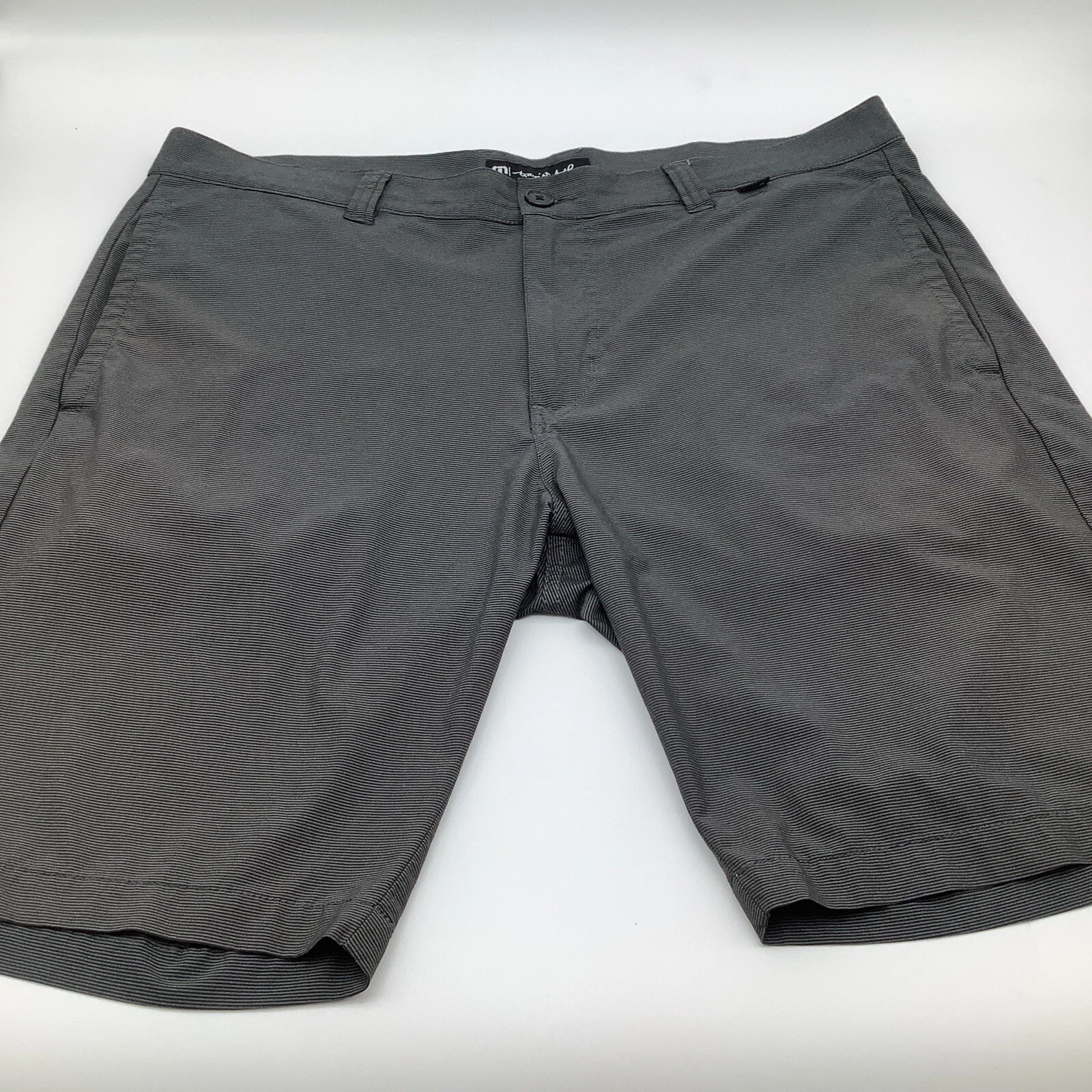 Travis Mathew Mens Golf Shorts Black Striped Size 36 (Actual 38)