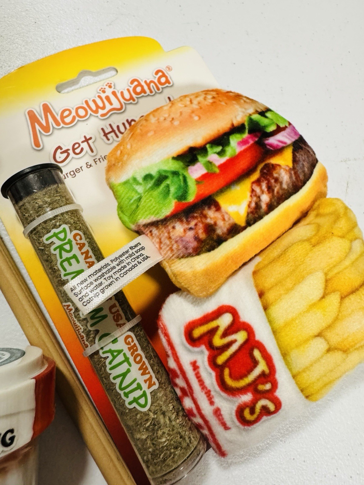 Meowijuana Catnip + Refillable Cat Toys - Garden Pawty - Jump N Jamb