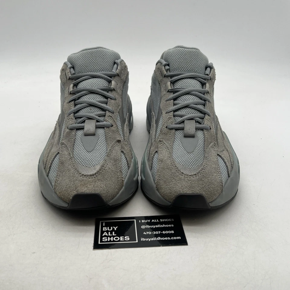 Talla 12 - Adidas Yeezy Boost 700 V2 Azul Hospital (FV8424) Foto 2 de 4