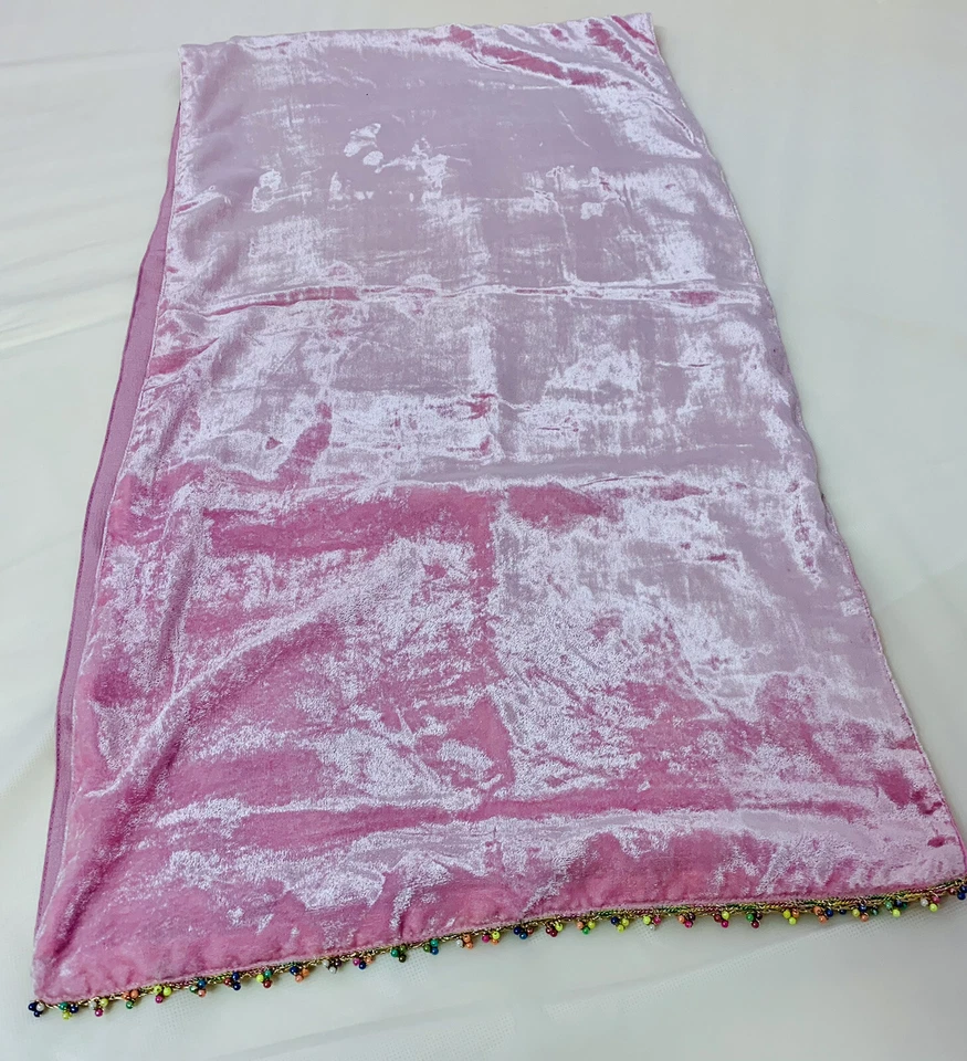 Cachecol de veludo rosa - Imagem 2 de 4