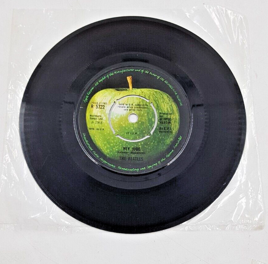The Beatles Hey Jude / Revolution R5722 EMI 7 inch single UK