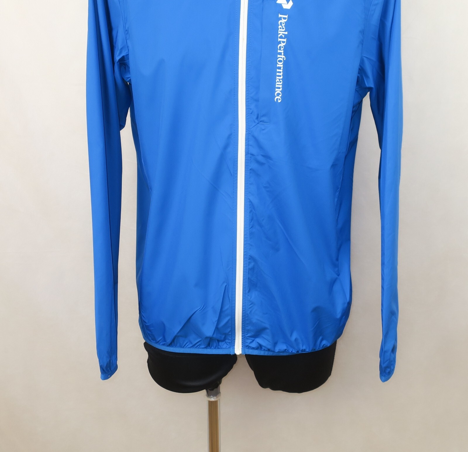 PEAK PERFORMANCE MENS THIN PACKABLE LIGHTWEIGHT J… - image 3