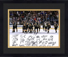 Frmd Vegas Golden Knights Signed 16x20 Inaugural Season Salute Photo & 26 Sigs
