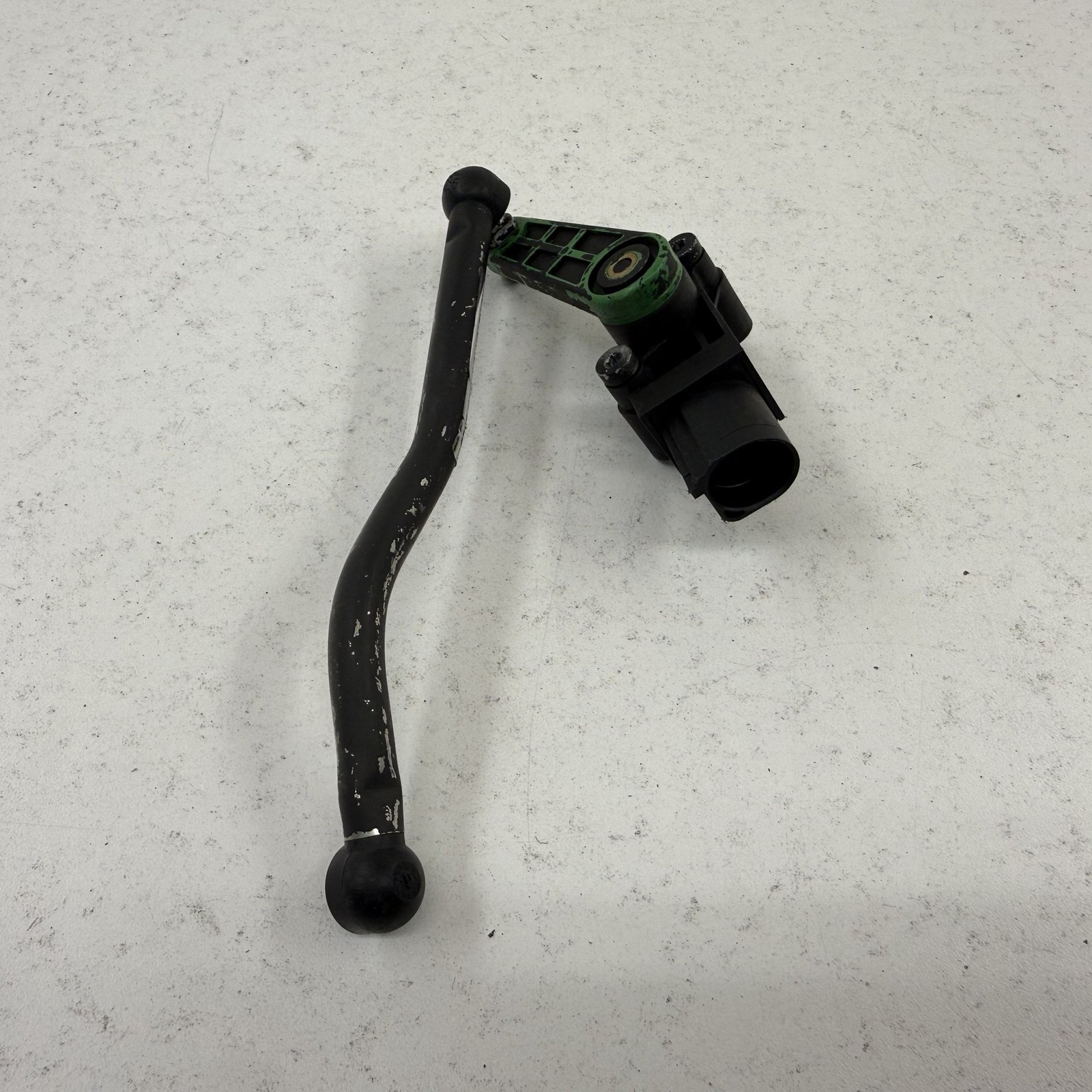 Bentley Flying Spur 2014-2018 Front Right Ride height sensor