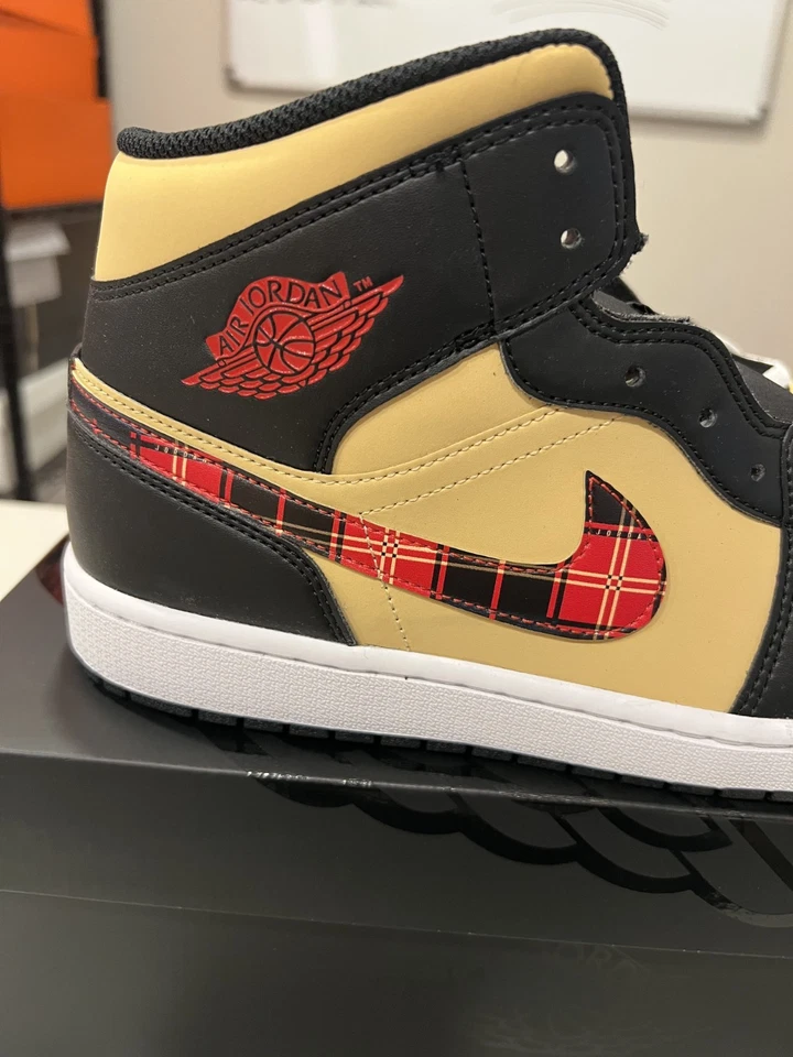 Size 13 - Men's Jordan 1 Mid SE Tartan Swoosh DZ5329-001 NIB - Image 4 of 4