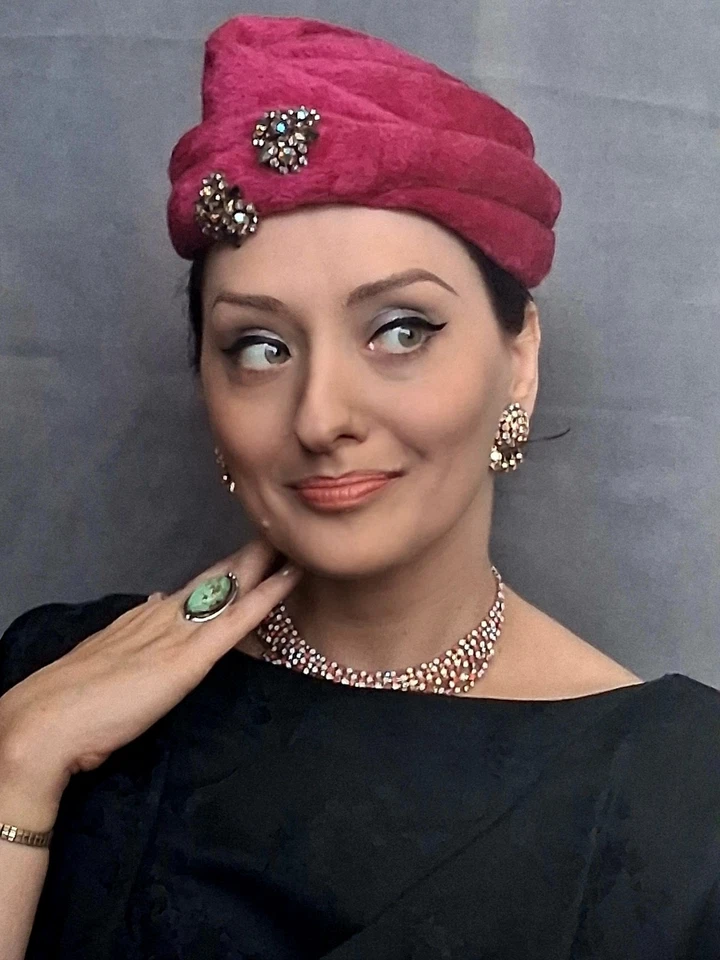 De colección. Icónico sombrero de fieltro rosa New Look de mediados de los años 50!!! Excelente estado  Foto 3 de 4