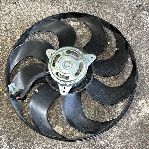FORD FOCUS III 2012 5YY0539 COOLING FAN Rad Kühlerlüfter Lüfterrad
