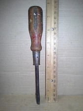Vintage. Wooden Handle Flathead/Slotted Screwdriver. VGC