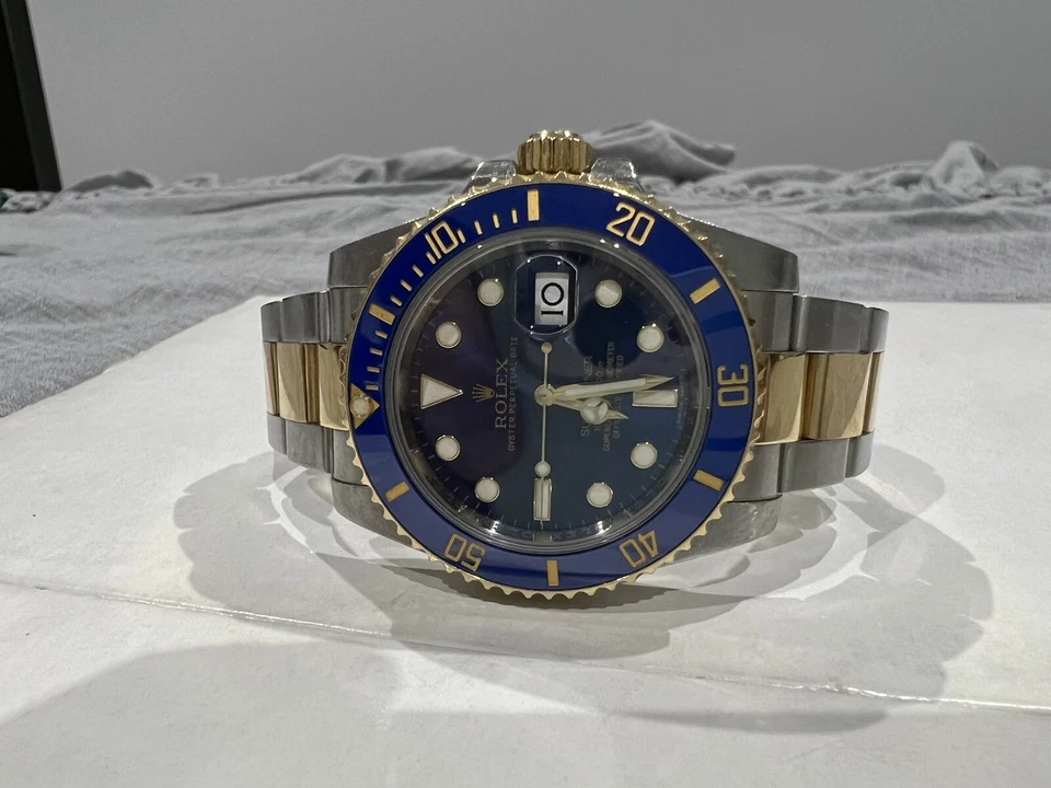 RELOJ ROLEX SUBMARINER 2014 ORO 18K DOS TONOS ESFERA AZUL BISEL DE CERÁMICA 116613LB Foto 2 de 4