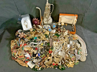 Junk Drawer Jewelry Rings Antique Necklaces Silver Gold Tone Scrap Louis Rare gr