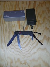 Victorinox Rescue Tool 2-Handausführung konform gemäß WaffG §42a Serrated