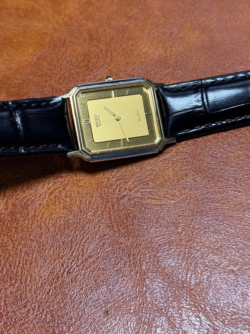 A185 SEIKO DOLCE Rectangular 80's - image 6