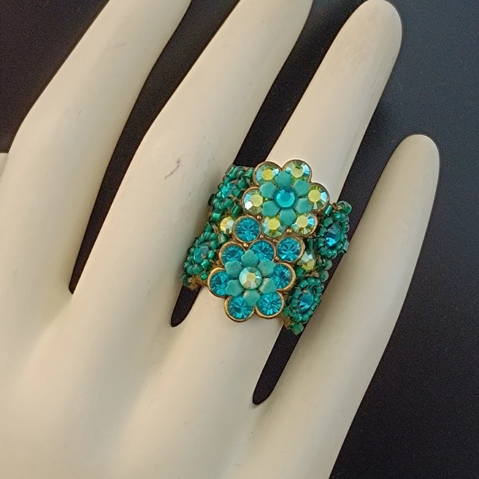 Anillo Michal Negrin Banda Ancha Azul Turquesa AB Cristales Iridiscente Floral Negrita Foto 3 de 4