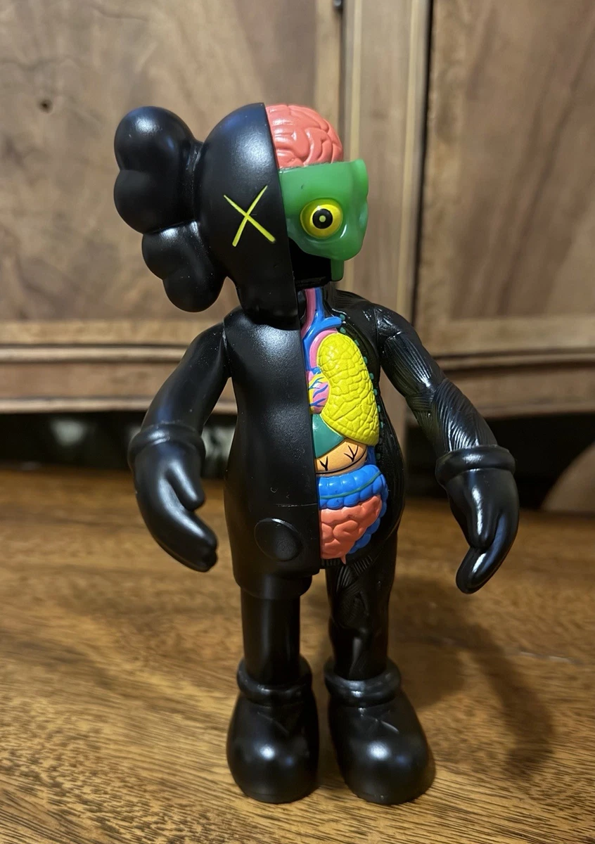 Preços baixos em KAWS KAWS Companion 1:6 figuras de ação de vinil